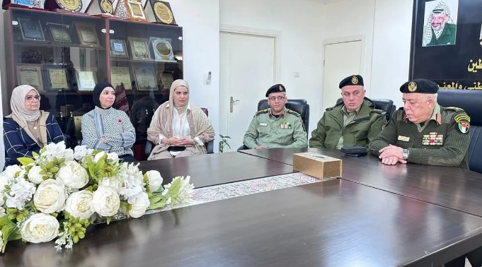 اللواء رجب يشيد بدور المرأة في هيئة التوجيه الوطني والمعنوي
