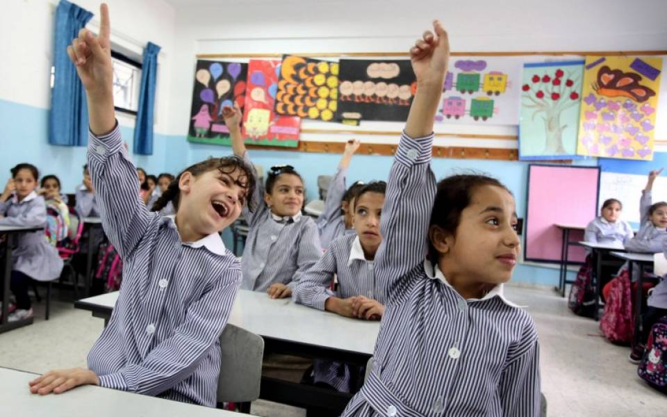 صوت|"التربية" واتحاد المعلمين يتفقان على انتظام الدوام وعلى القضايا الخلافية
