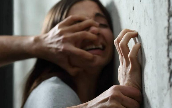 صوت| الإمارات تلغي مادة قانونية تخفف الأحكام فيما يسمى "جرائم الشرف"
