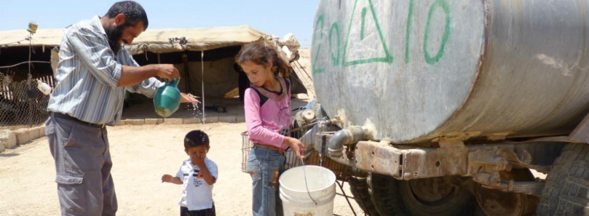 صوت| إطلاق خطة لتنظيم العمل بتوزيع ونقل المياه بالصهاريج
