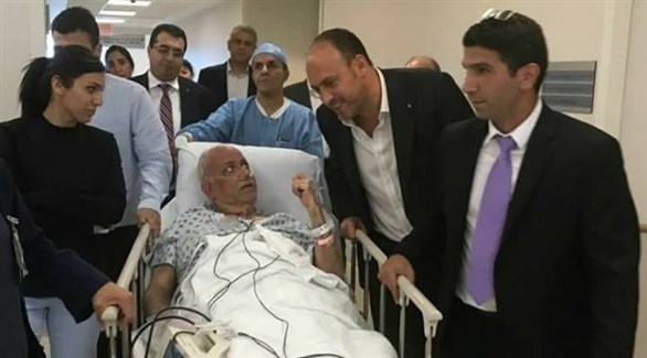 عائلة عريقات: وضع الدكتور صائب الصحي حرج لكنه مستقر

