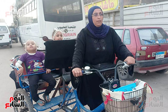 "سُهى" سيدة إسكندرانية أنجبت "بنات" فتخلى عنها زوجها فى الصعيد.. وهكذا تغلبت على قسوة الحياة !
