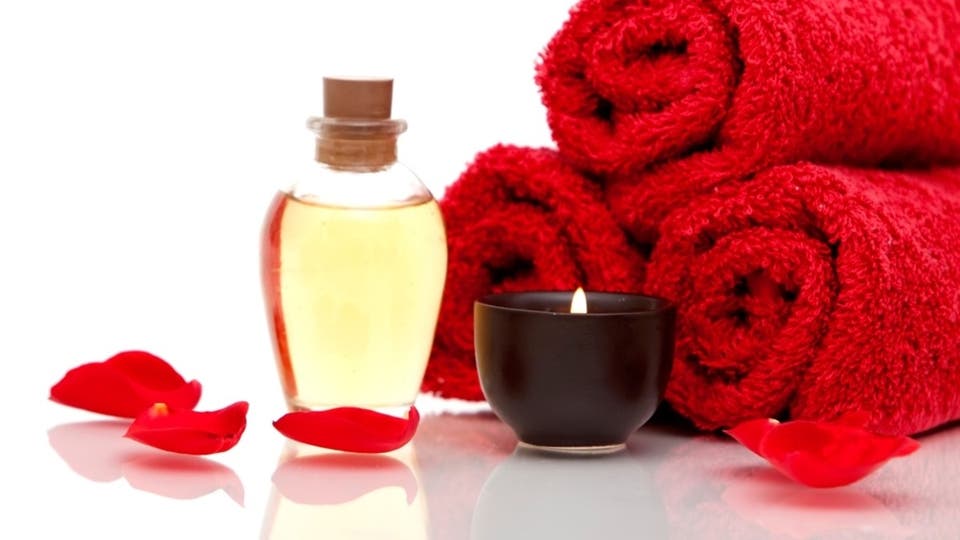 استفيدي من العزل المنزلي لتحضير عطركِ بنفسكِ
