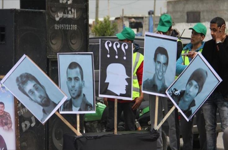 إسرائيل تقر بإجراء اتصالات غير مباشرة مع حماس حول صفقة تبادل
