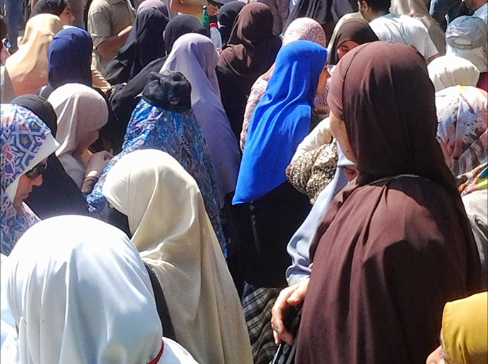 مطلقات مصر بلا نفقة.. متضرر جديد من كورونا
