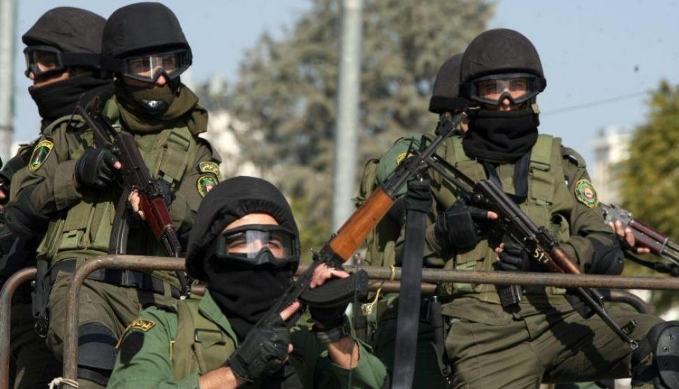 اسرائيل تبلغ السلطة: بدون تنسيق لن نسمح بتنقل الاجهزة الامنية

