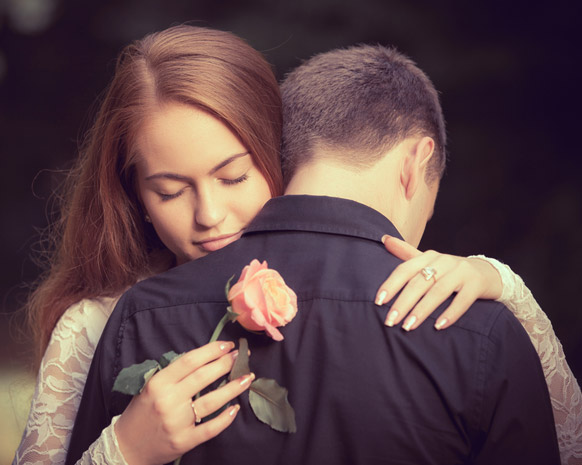 الحب في زمن كورونا... كيف يؤثر الإغلاق على العلاقات؟
