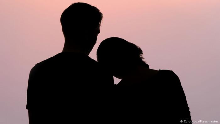 دراسة: الرجل "الأقل جاذبية" يحقق سعادة أكبر للمرأة
