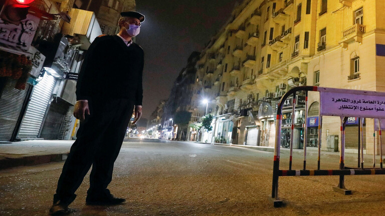 قضيتها هزت مصر.. فتاة تعرضت للاغتصاب تنام في قسم الشرطة لحمايتها بعد إحالة أوراق المتهمين للمفتي
