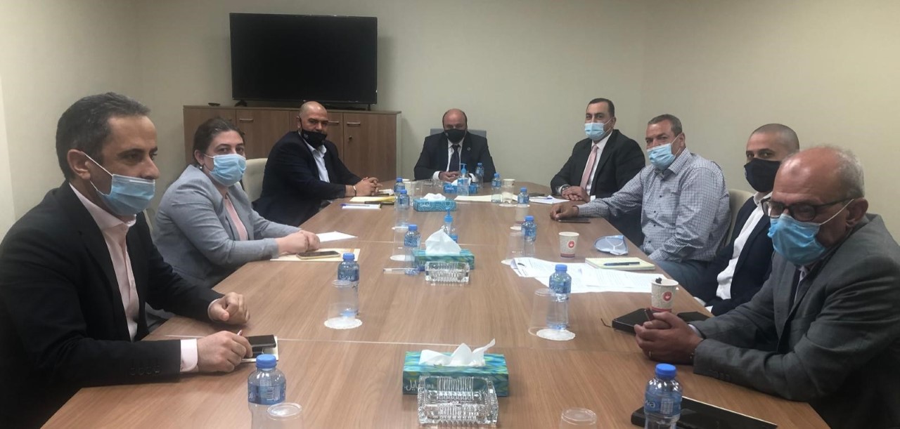 الغرف التجارية تقدم مطالبها لسلطة النقد والأخيرة تعد بدراستها
