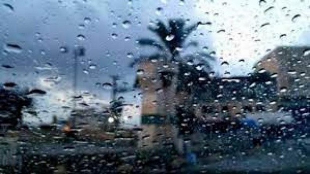 الطقس: انخفاض ملموس على الحرارة وسقوط أمطار متفرقة
