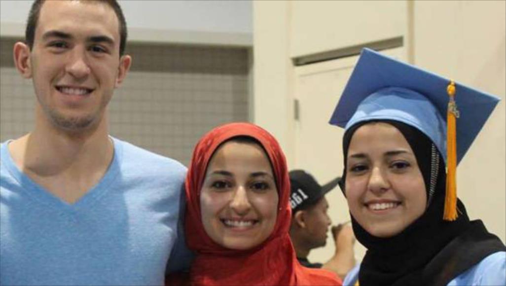قتل ثلاثة مسلمين.. الادعاء يطالب بالمؤبد بدل الإعدام لمنفذ جريمة تشابل هيل