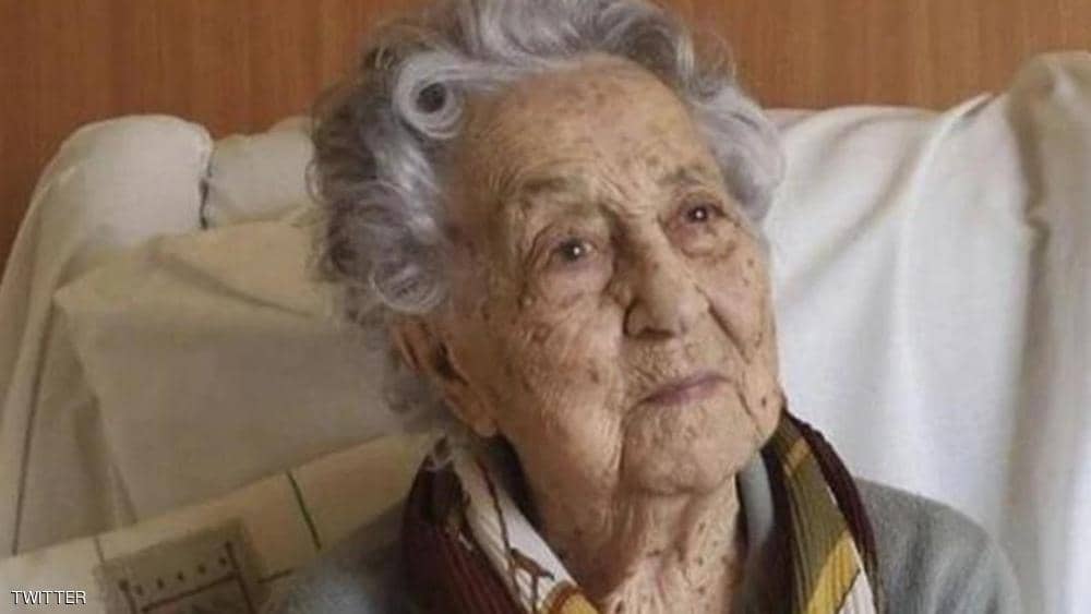 كيف فعلتها؟ عمرها 113 عاما وهزمت كورونا بمفردها
