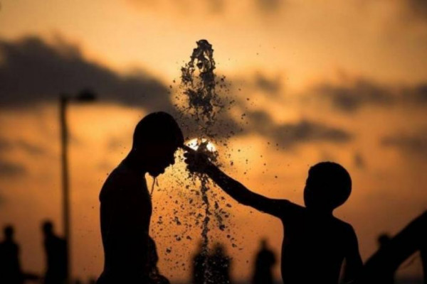 الطقس: أجواء حارّة جدًا
