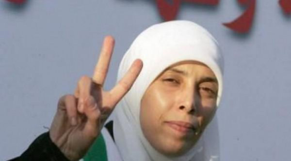 عائلة أحلام التميمي تدعو للتصدي لمحاولات تسليمها لأمريكا
