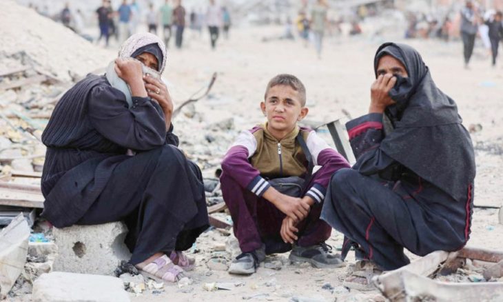 النساء الأكثر هشاشة في غزة يواجهن المرض والجوع
