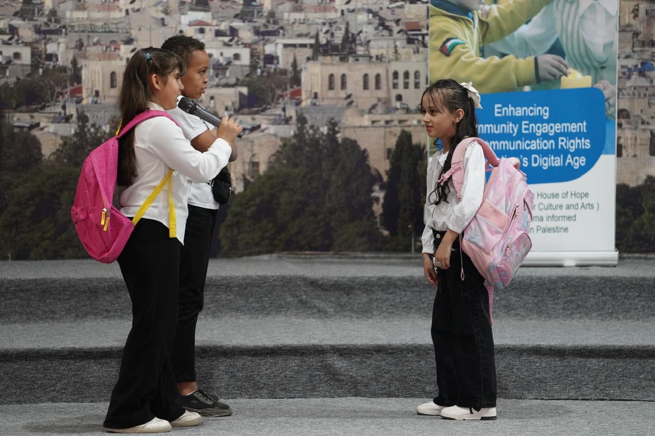 اختتام مشروع "تمكين التواصل الرقمي في فلسطين"

