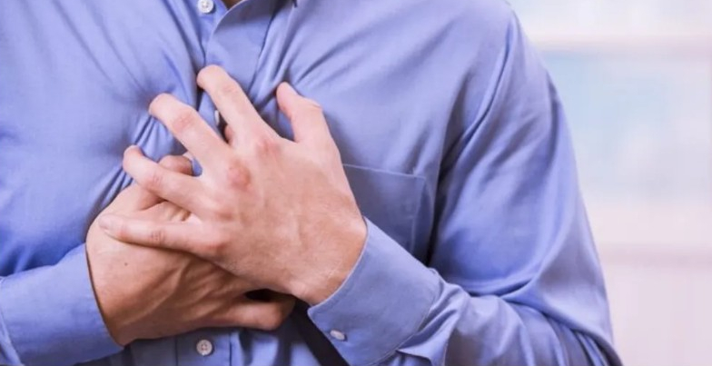 "القلب المنكسر".. دراسة تكشف مفارقة لافتة بين الرجال والنساء
