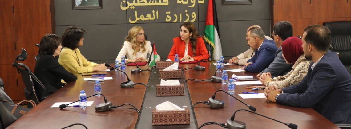 صوت| "من التدريب إلى الأسواق": مذكرة تفاهم لدعم رياديات فلسطين وتمكين النساء اقتصاديًا

