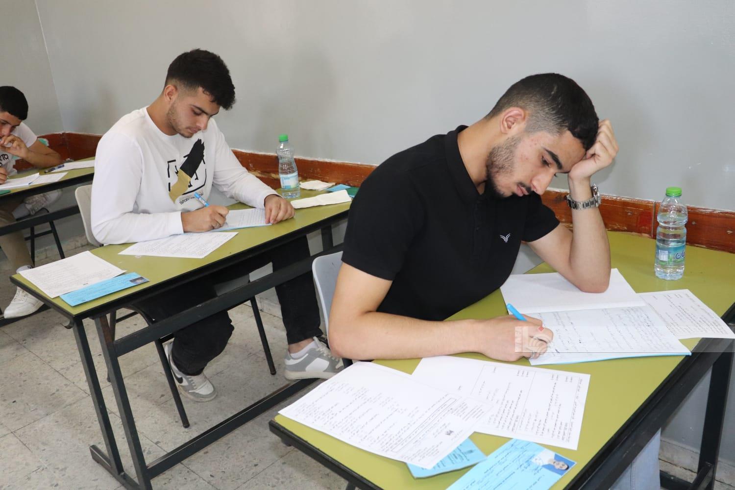 انطلاق امتحانات الثانوية العامة في القاعات الواقعة داخل مدينة القدس
