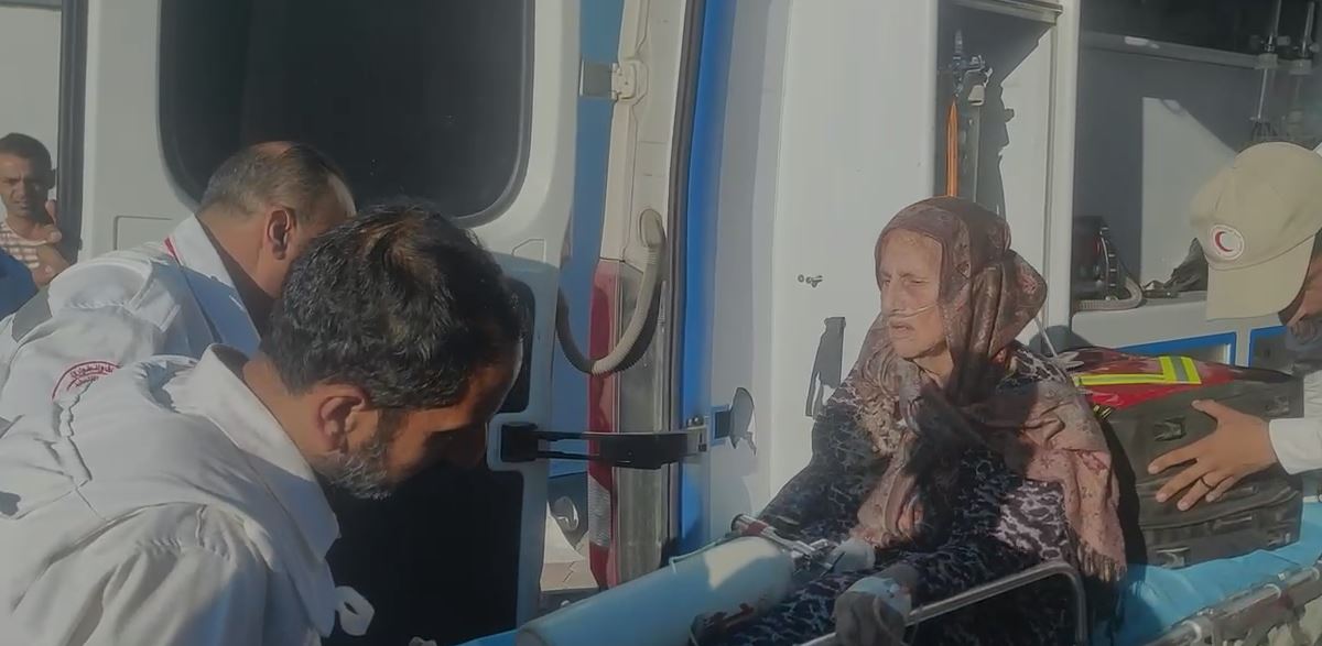 إنقاذ عائلة حوصرت 37 يوما شرق خان يونس

