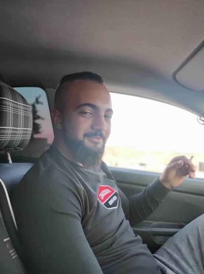 عائلته تنتظر خبراً عنه... جنود الاحتلال أصابوا شاباً بالرصاص في رأسه واعتقلوه وهو ينزف
