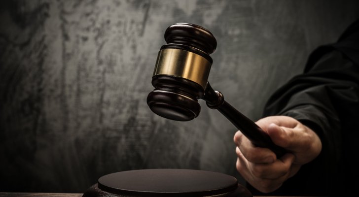 الأردن.. سوري يهتك عرض ابنتيه الطفلتين و"التمييز" تصدق على حكم مشدد بحقه

