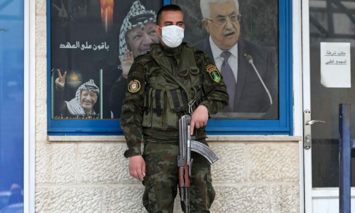 الأمن الفلسطيني يحبط محاولة تسريب عقار بالخليل
