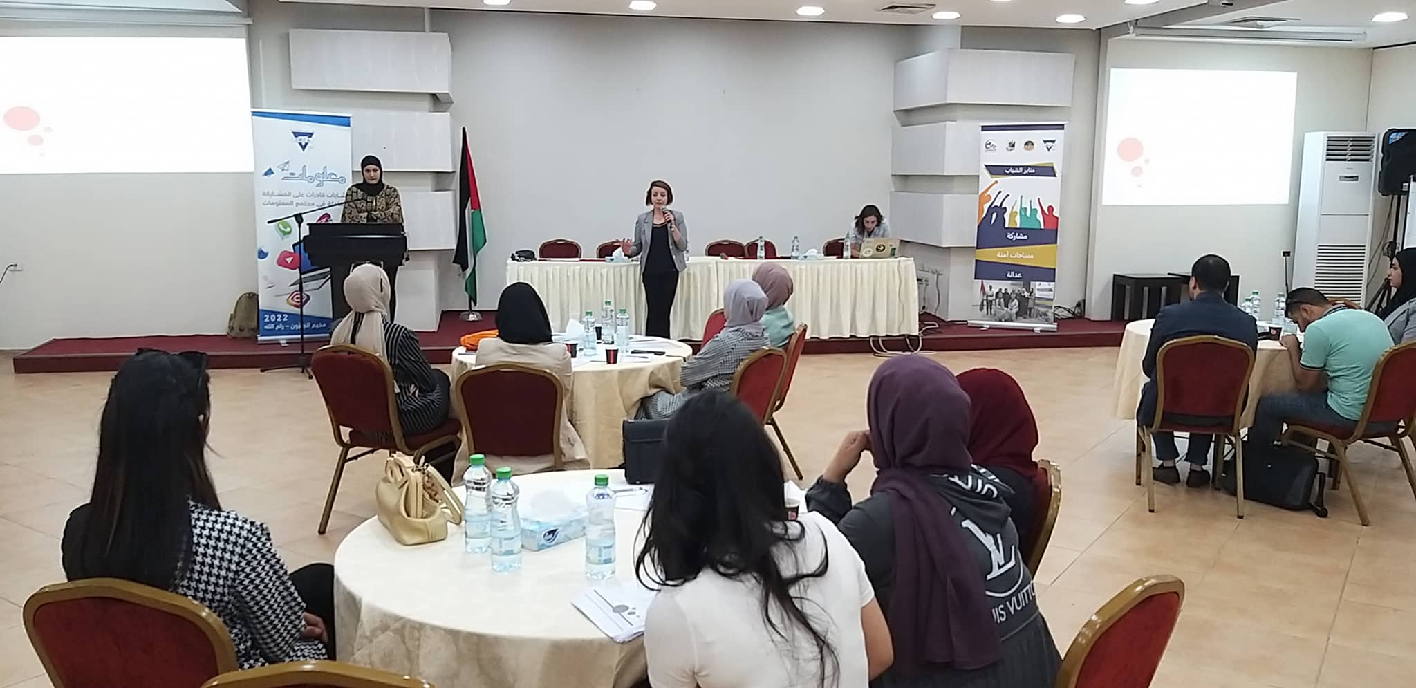 جمعية الشابات المسيحية.. تختتم مشروع  حول الأمان الرقمي للنساء في المخيمات

