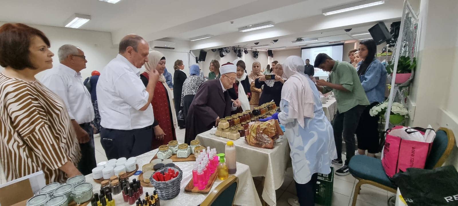 افتتاح معرض الأشغال النسوية " زادك من خير بلادك "

