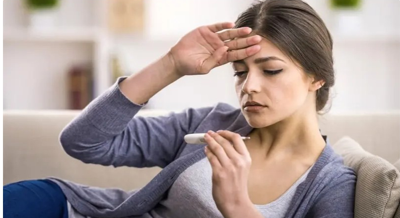 اذهب للطبيب فوراً إذا تكررت معك هبات حرارة بالوجه والرقبة والصدر

