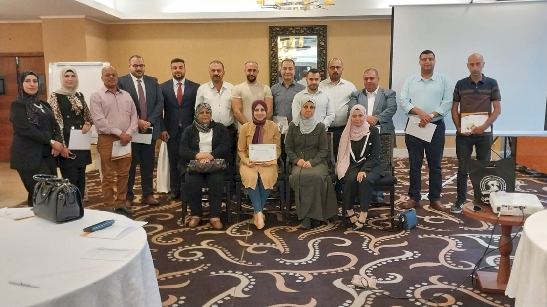 ائتلاف أمان وهيئة مكافحة الفساد يختتمان دورة تدريبية لـ17 هيئة محلية 

