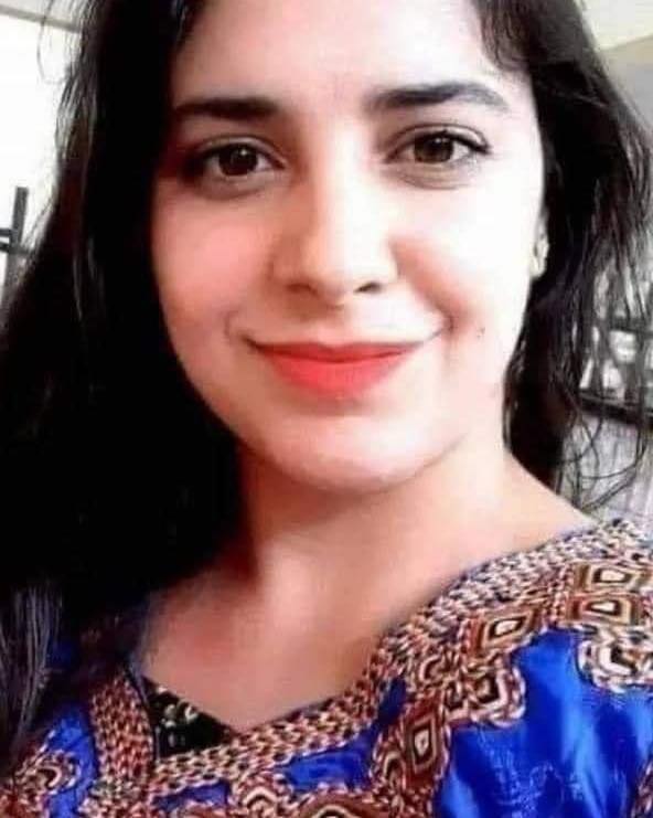 الجزائر.. شاب يحرق مُعلمة أمام باص المدرسة لأنها رفضت الزواج منه
