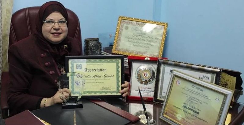 أنين الصمت.. أول طبيبة صمّاء في مصر تحكي قصتها في كتاب
