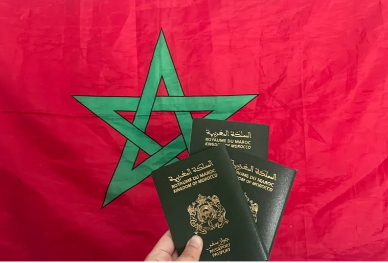 السماح للمغربيات بإصدار جواز سفر الأبناء.. هل يمهد الطريق لإقرار الولاية المشتركة؟
