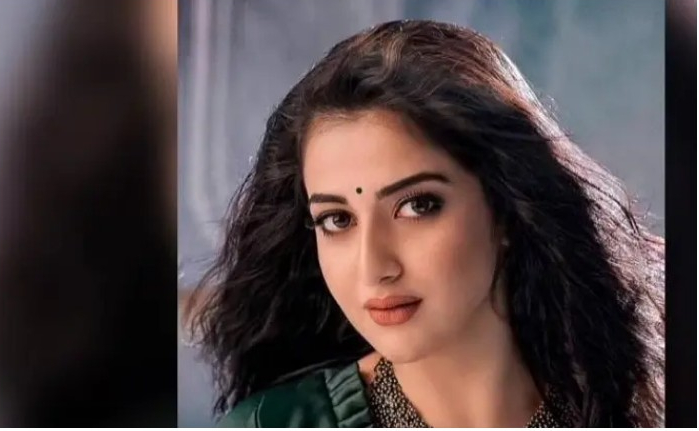 جثتها علقت على نافذة.. مقتل ممثلة هندية بطريقة غامضة

