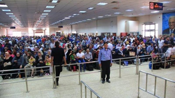 صوت| "حريات" يدين ما يتعرض له المسافرين من إذلال وانتهاك للكرامة على معبر الكرامة

