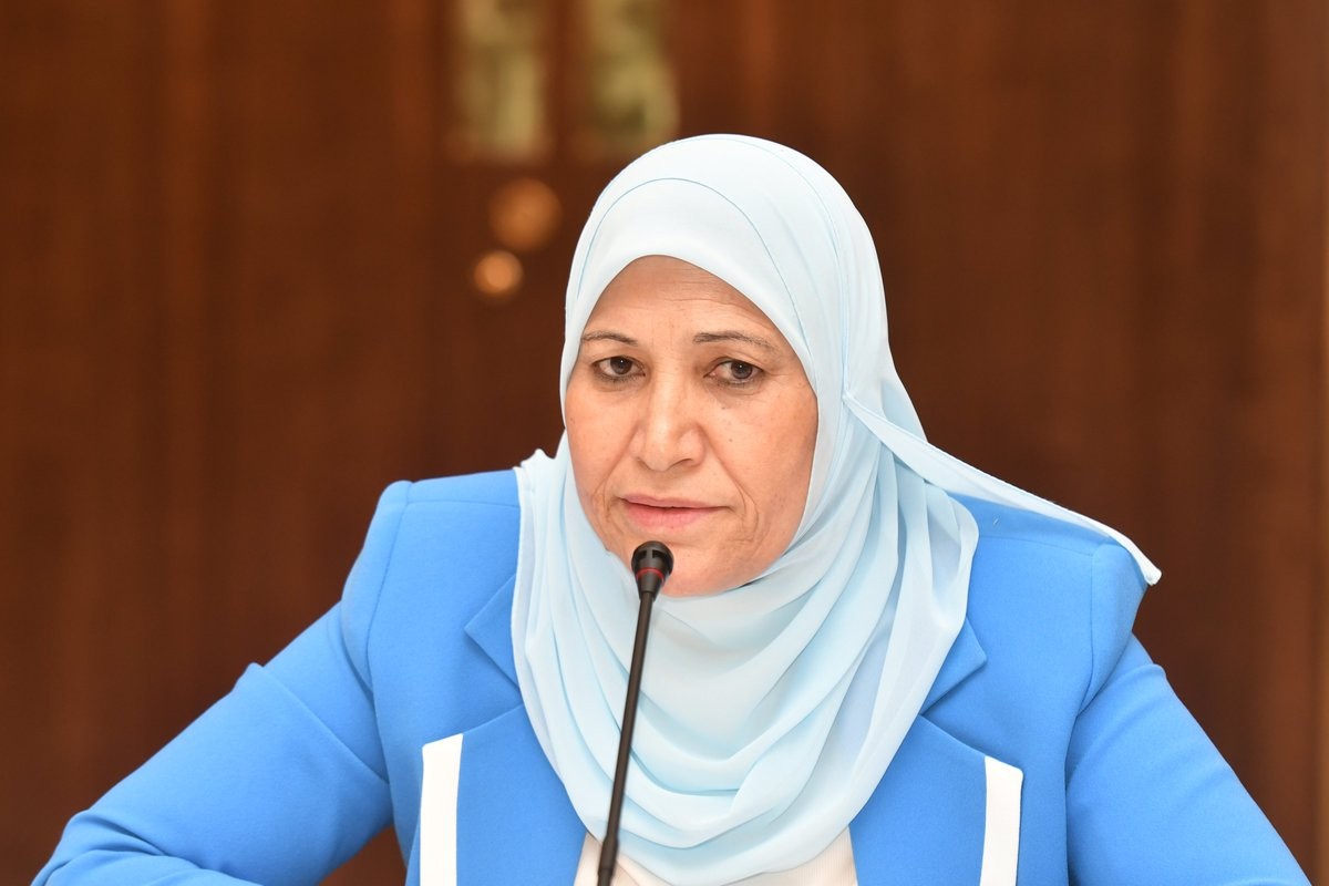 صوت| الوزيرة حمد لـ "نساء إف إم".. تمديد إجازة الأمومة لـ 14 اسبوعا لا يشمل الموظفات بالقطاع الخاص

