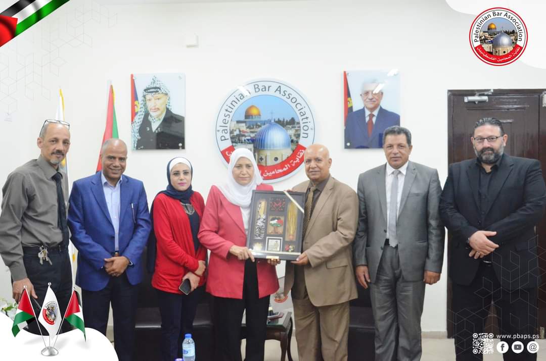 حمد تلتقي مجلس نقابة المحامين الفلسطيني الجديد في الضفة وقطاع غزة  

