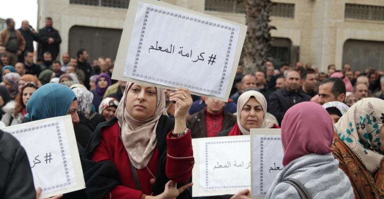 صوت| القائمون على مبادرة إنهاء أزمة المعلمين يطالبون الحكومة بتنفيذها فورا

