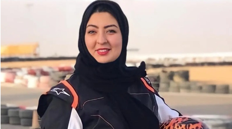 أفنان المرغلاني.. أول مدربة سعودية لقيادة سيارات الأوتوكروس

