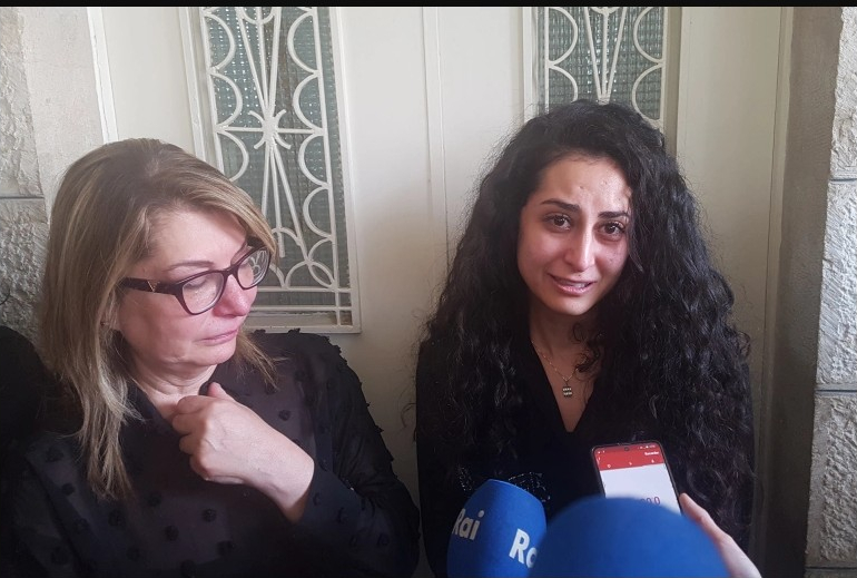 صوت| العائلة ستتابع ملف التحقيق.. لينا أبو عاقلة تتحدث عن الرحيل الموجع "لعمتها" شيرين

