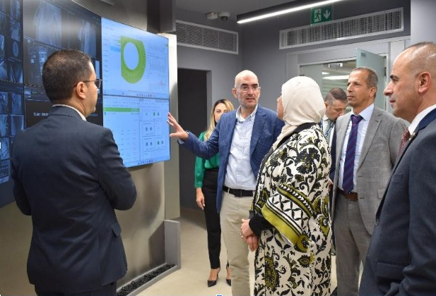 البنك الوطني ومحافظة رام الله والبيرة يجددان الشراكة لتقديم منح لطالبات جامعيات

