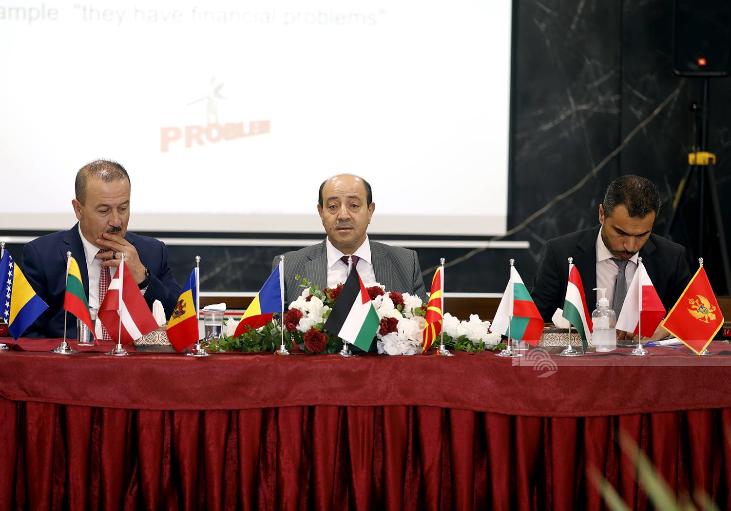 "المدرسة الوطنية" تطلق البرنامج التدريبي الخاص بدول شرق ووسط أوروبا

