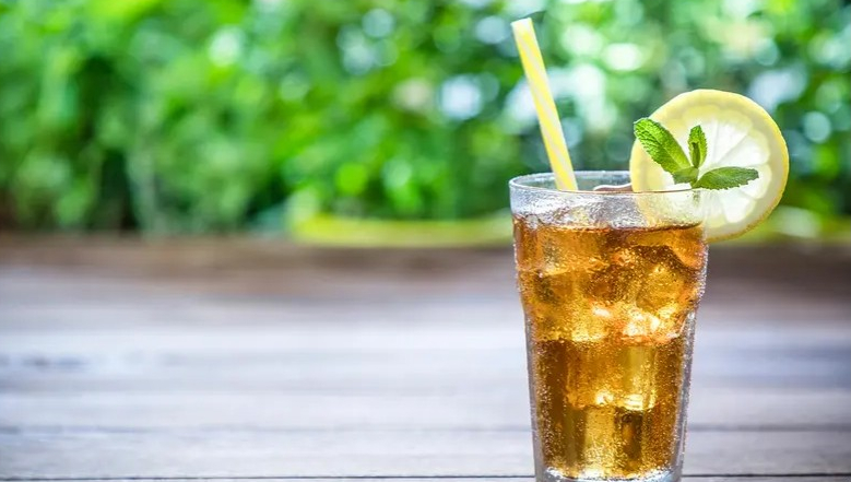 مشروبات الدايت ترفع وتيرة ضربات القلب.. وخبراء ينصحون بتجنبها

