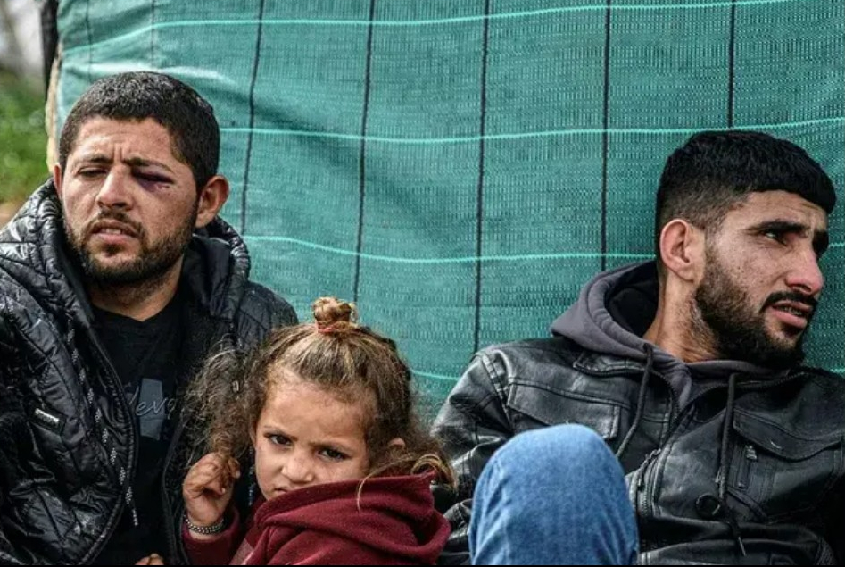 هأرتس: شهود عيان .. مستوطنين إسرائيليين اعتدوا جنسياً على رجل فلسطيني في غور الأردن
