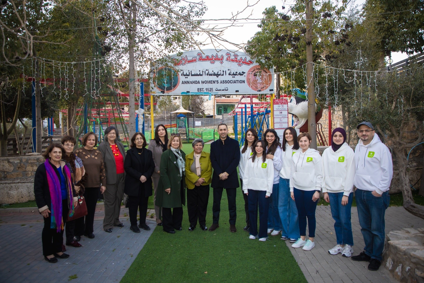 في يوم المرأة العالمي..  بنك القدس يجمع سيدات جمعية النهضة النسائية على مائدة إفطار رمضاني