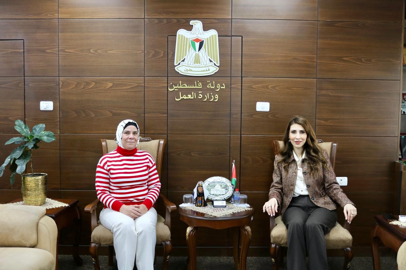 وزيرة العمل تبحث مع الاتحاد العام للمرأة الفلسطينية تعزيز الجهود المشتركة لتمكين المرأة
