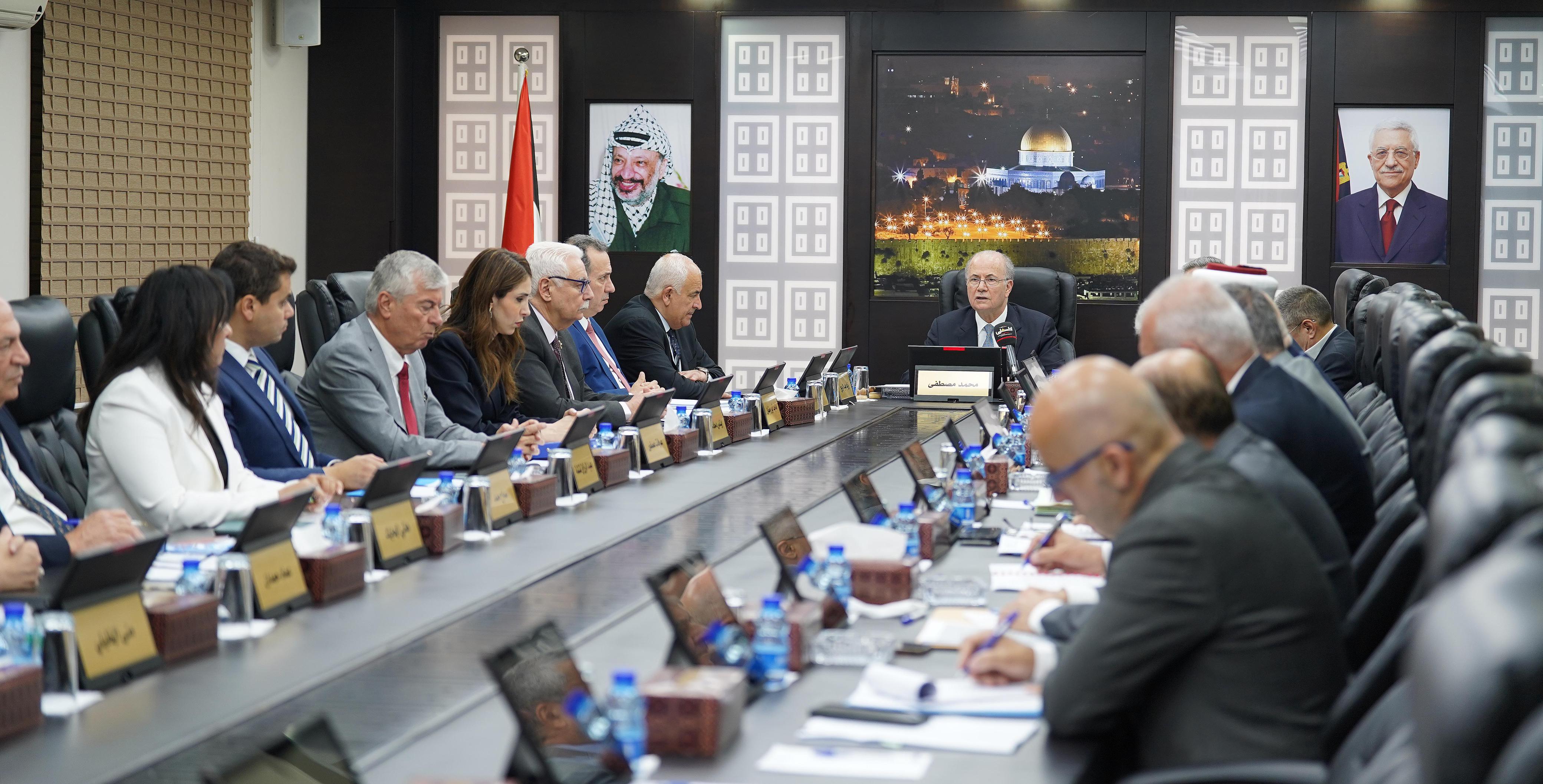 مصطفى:  نأمل أن يكون لدينا ما نُعلِنه بخوص صرف الرواتب قريبًا