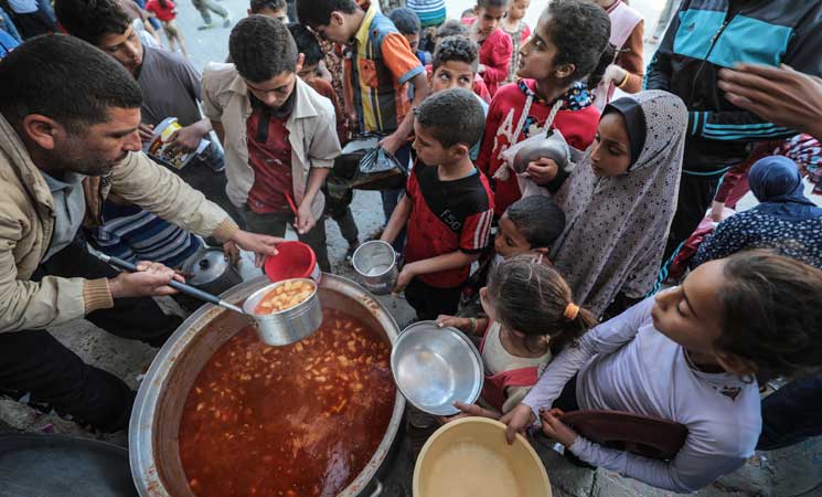 التكية.. طوق نجاة الغزيين في محاربة الجوع

